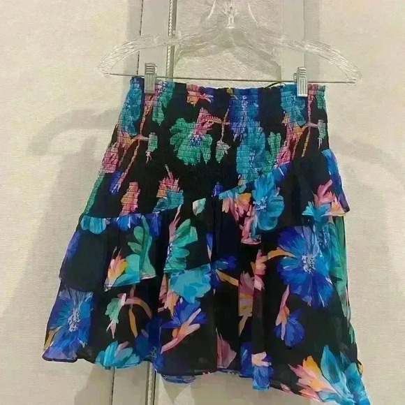 NWT Milly Ginny Floating Cosmos Print Miniskirt Sz 2 can fit up to Sz 6 - Picture 7 of 11